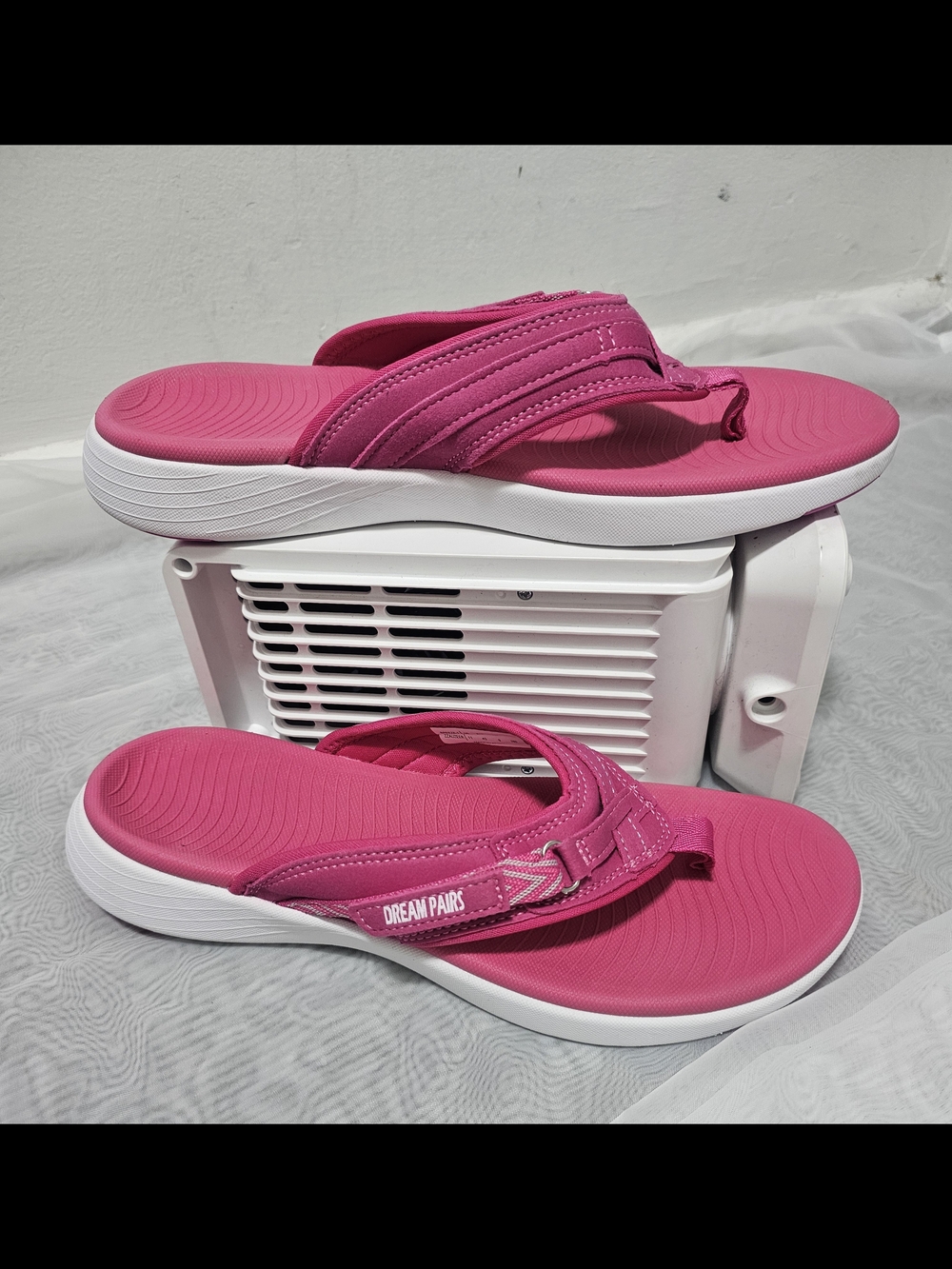 Dream PairsWomen's Pink White Logo Thong Sandals Slip On Synthetic Size 11- UK9